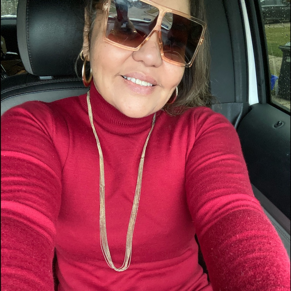 Meet your Posher, Monica